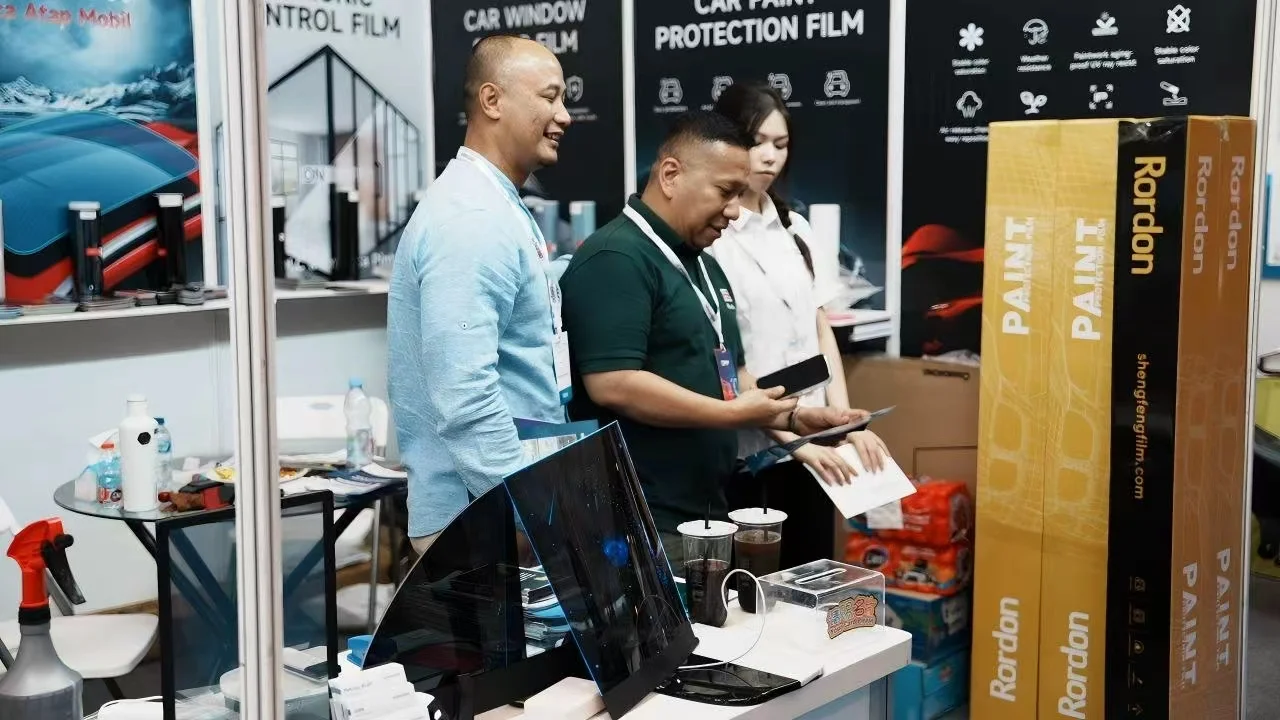 海外贴膜施工交付